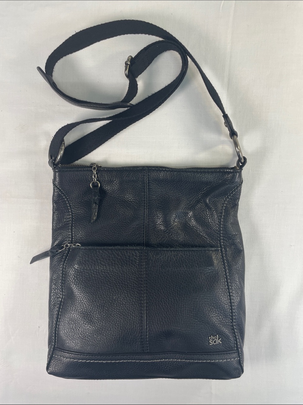 The Sak Black Pebble Leather Crossbody with Contrast Stitching OG 90s minimalist